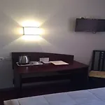 Hotel Les Commercants 2*
