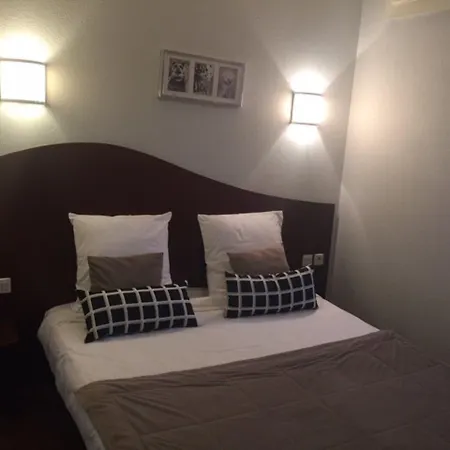 Les Commercants 2* קלרמונט-פרנד