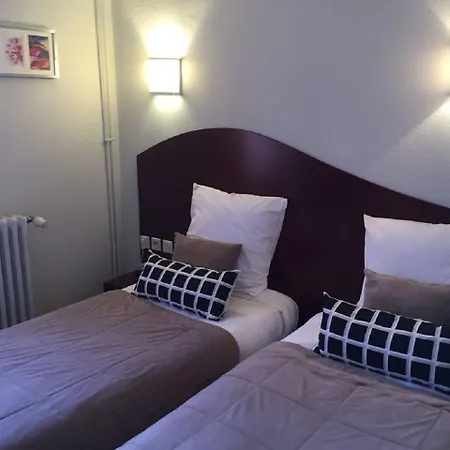 מלון Les Commercants קלרמונט-פרנד