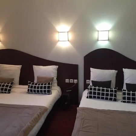 Les Commercants 2* קלרמונט-פרנד