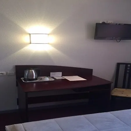 Hotel Les Commercants 2*