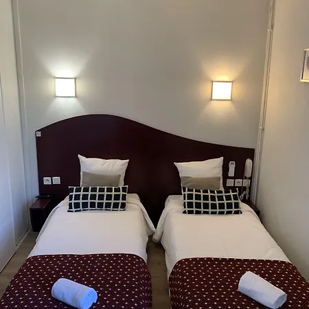 מלון Les Commercants קלרמונט-פרנד