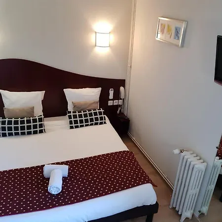 Les Commercants Hotel 2*