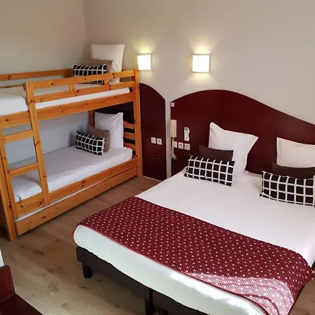 Les Commercants מלון 2*