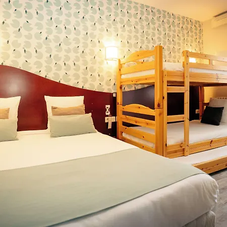 Les Commercants Hotel