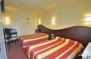 Les Commercants Hotel