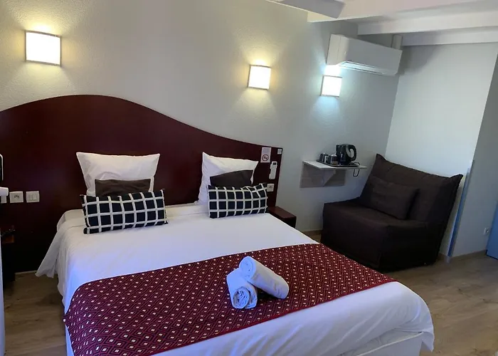 فندق Les Commercants كليرمونت-فيراند