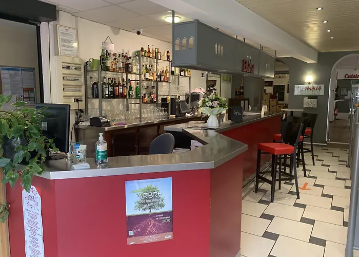 雷康梅尔坎酒店 2*