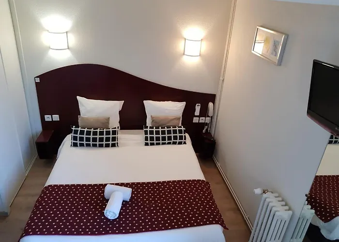 Les Commercants 2* كليرمونت-فيراند