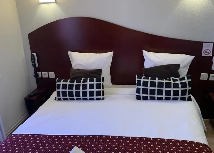 Les Commercants فندق كليرمونت-فيراند