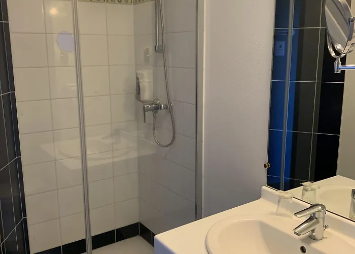 雷康梅尔坎酒店 酒店 2*